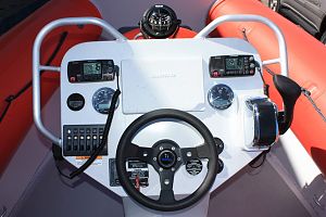 AMF 580 QRV (quick response vessel) RIB