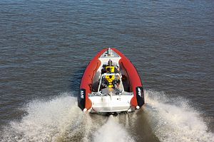 AMF 580 QRV (quick response vessel) RIB