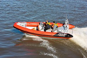 AMF 580 QRV (quick response vessel) RIB
