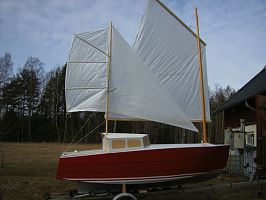 boxkeel motorsailer