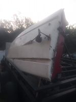 Bottom hull